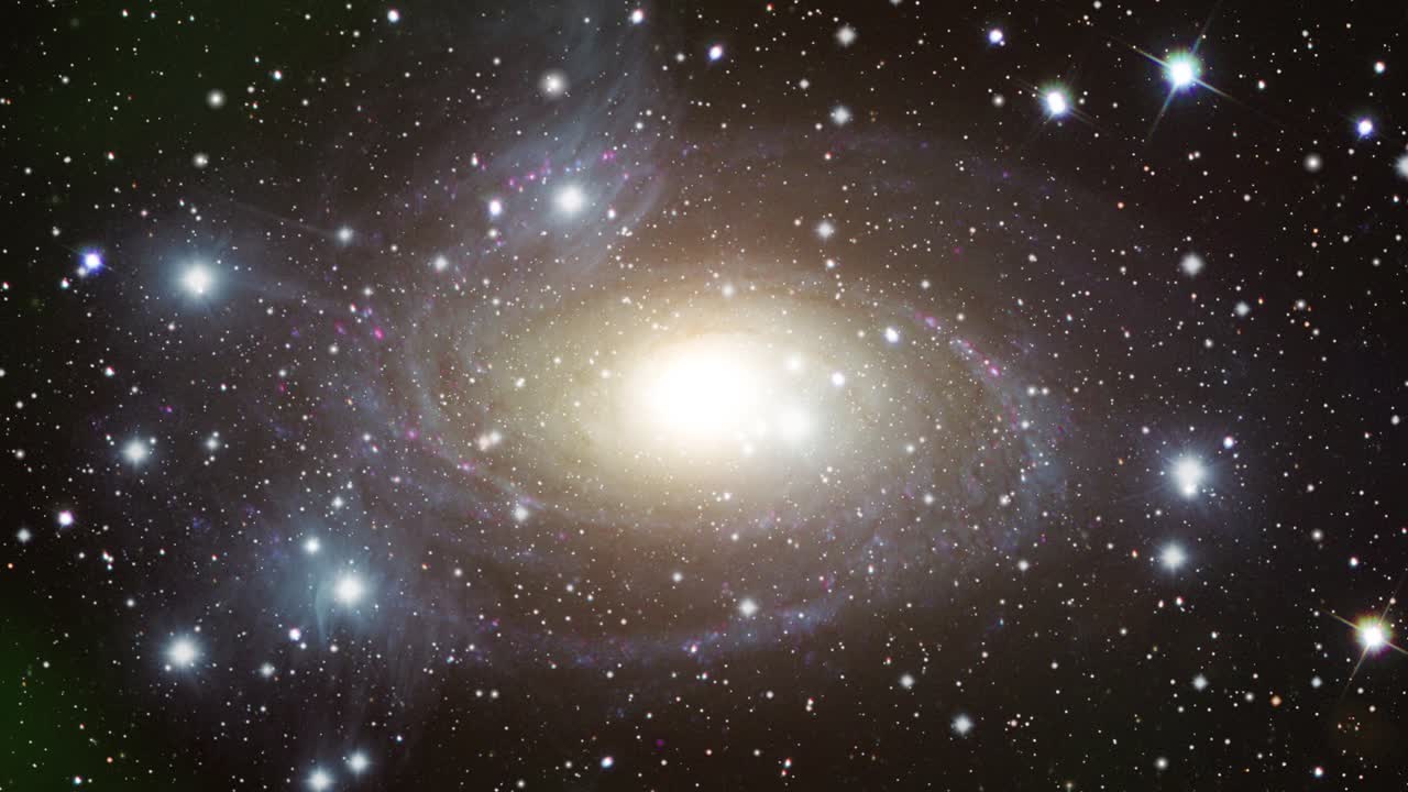 은하계와 그 주변의 별들이 우주에서 점점 더 가까워지고 있습니다.