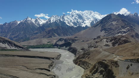 Aerial-view-of-the-stunning-mountain-landscape-of-Hunza-Valley,-Pakistan