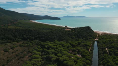 Maremma-National-Park-wild-beach-in-Tuscany,-Italy