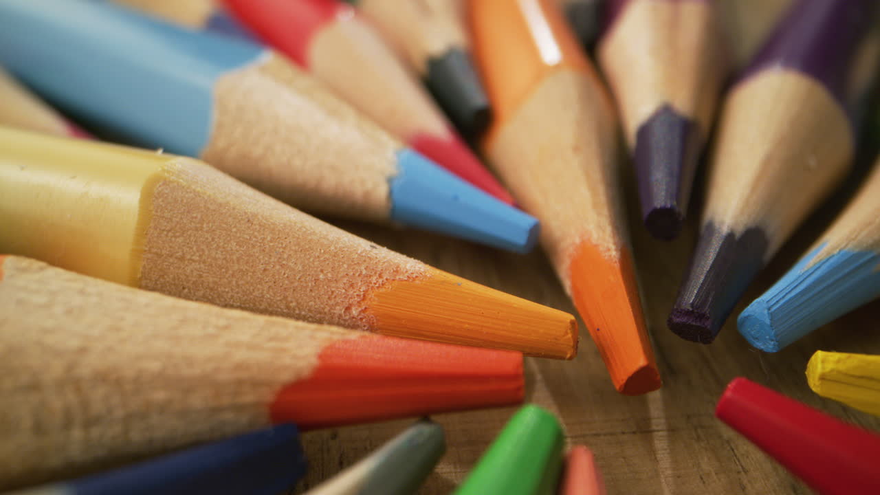 primer plano de lápices de colores