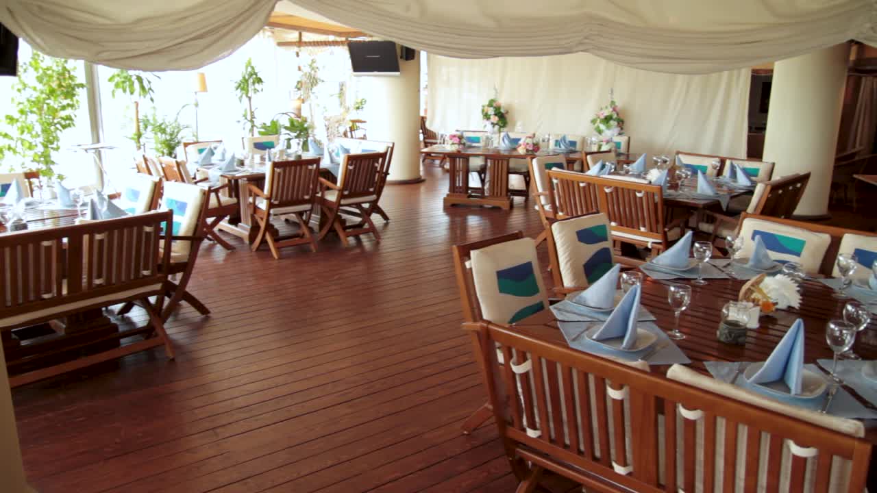 빈 야외 레스토랑 식당