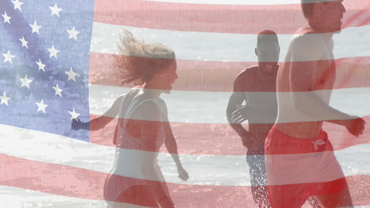 animación de la bandera de los ee.uu. sobre amigos diversos felices en la playa en verano