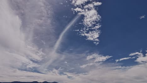 Hyperlapse-Des-Himmels-Mit-Wolken