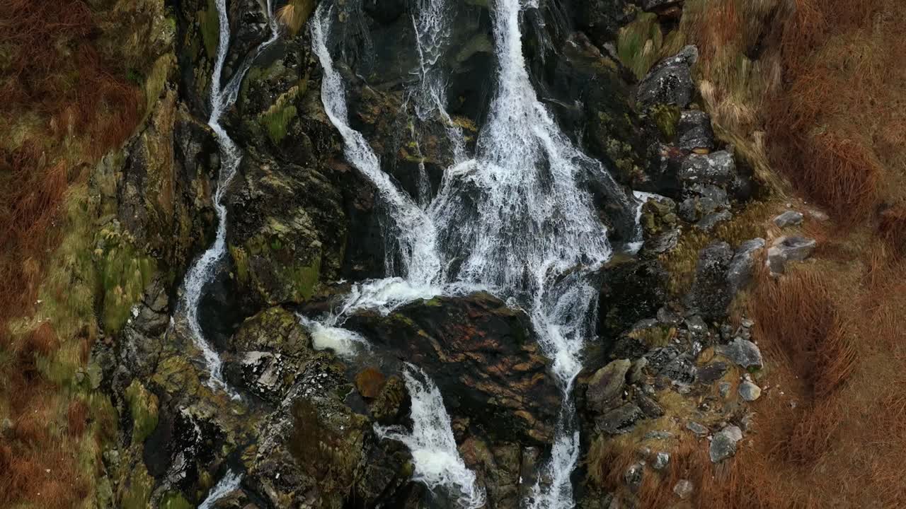 cascada de carawaystick, glenmalure, wicklow, irlanda, febrero de 2022