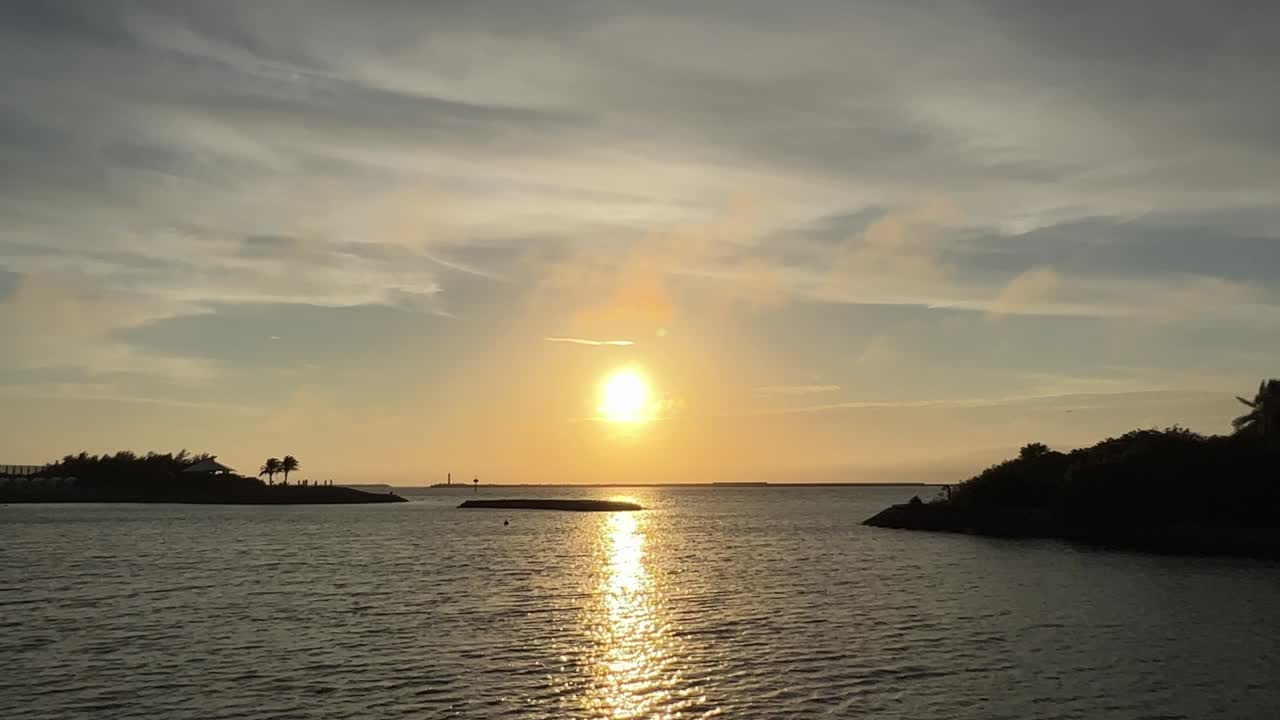 오키나와 나하 우미소라 공원의 저녁 풍경