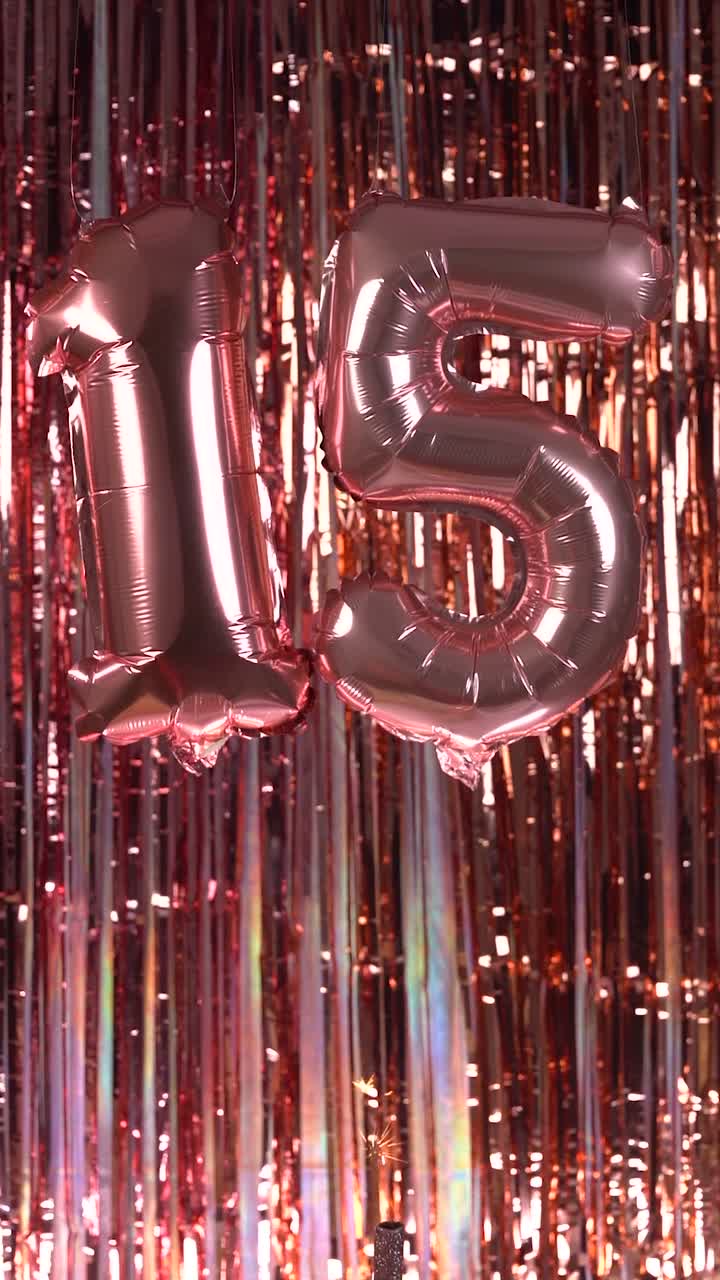 Palloncini color oro rosa numero 15 con scintillanti fuochi d'artificio