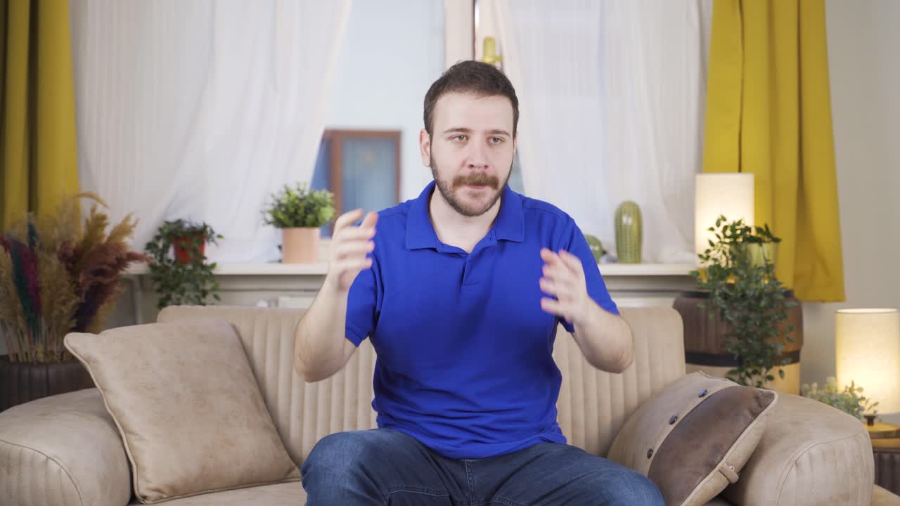 공격적이고 신경질적인 남자입니다.