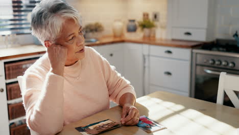 Senior,-Frau-Und-Bild-Mit-Denkender-Erinnerung