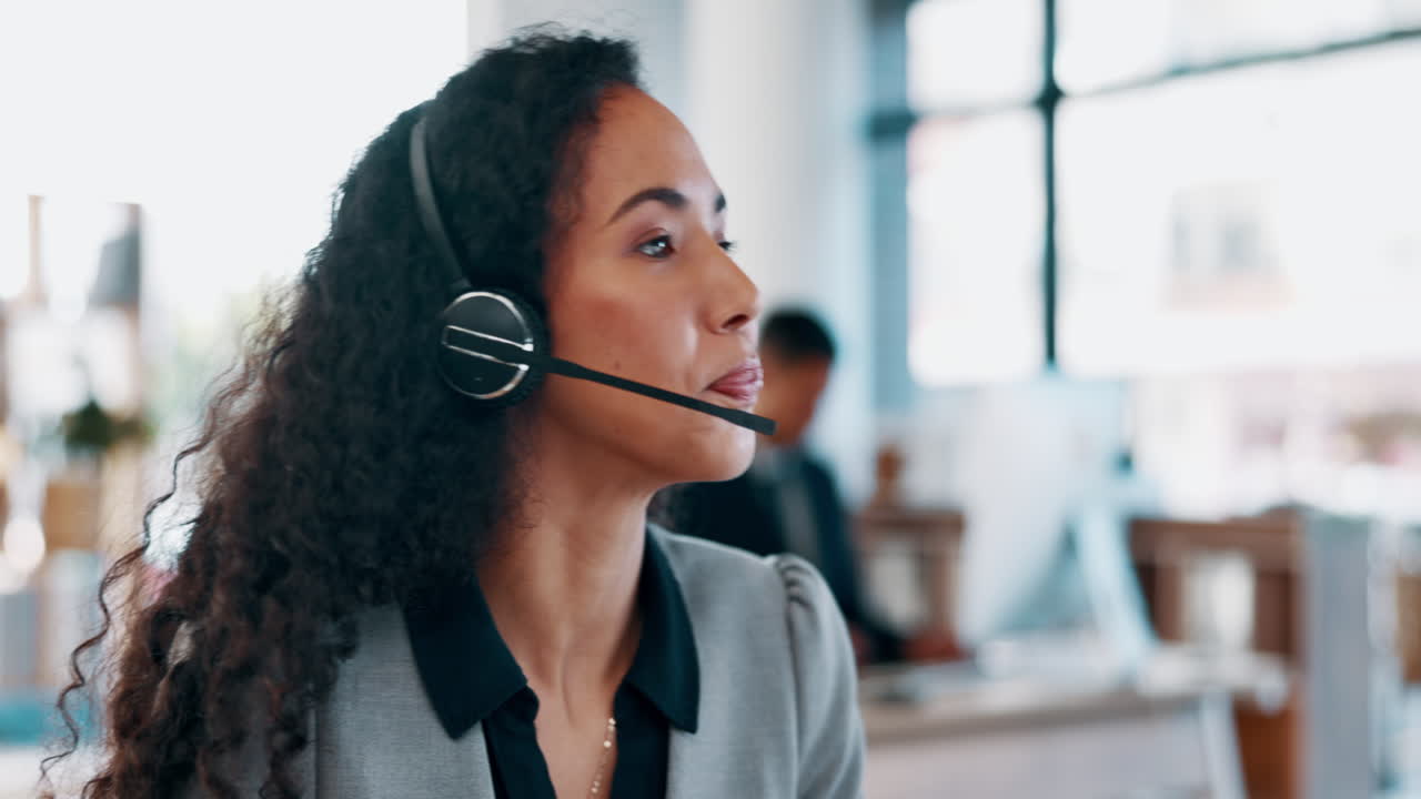 Donna d'affari, call center.