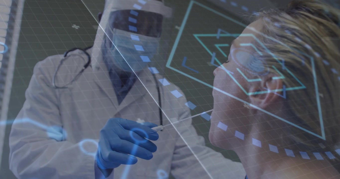 Medico che esegue un tampone faringeo su un paziente con sovrapposizione di dati digitali