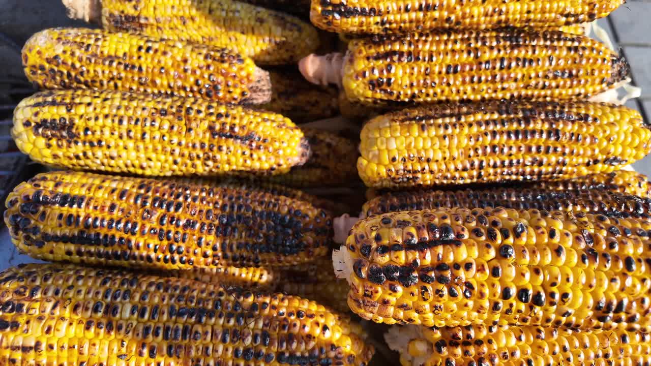 mazorcas de maíz a la parrilla