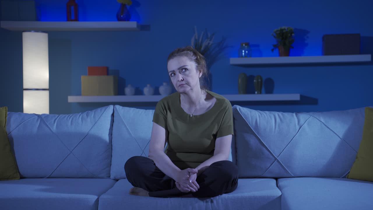 una mujer loca, un paciente mental.