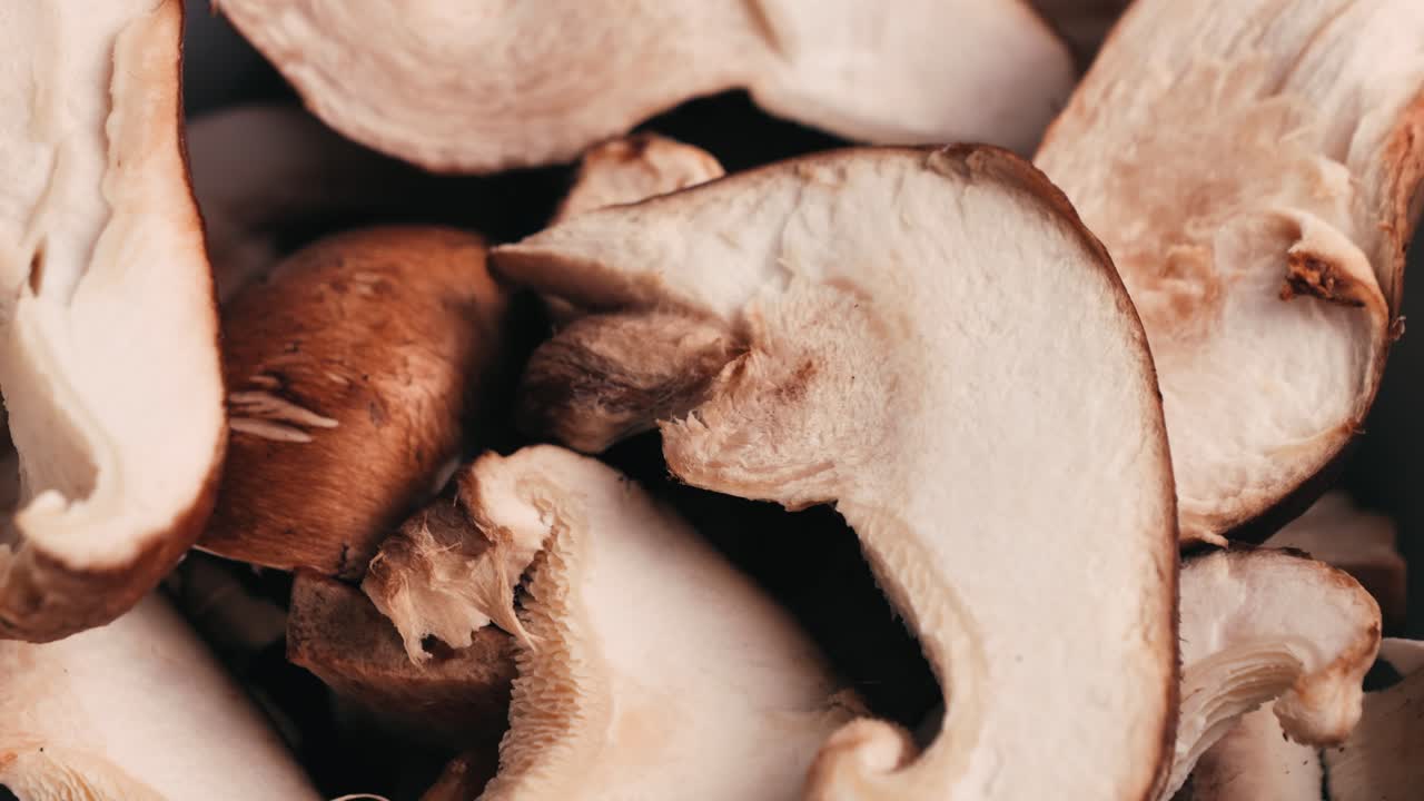 Sliced Shiitake Mushrooms