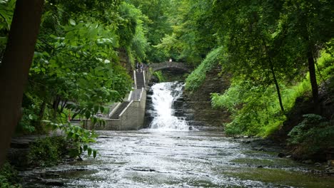 Cascadilla-Gorge-En-Ithaca,-Nueva-York,-Cascadas