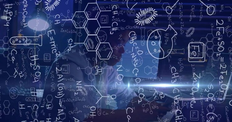 Chimico che si china sullo schermo digitando e analizzando dati mentre il bagliore del monitor genera sovrapposizioni scintillanti e fluttuanti