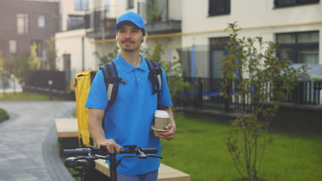 delivery person with e-scooter