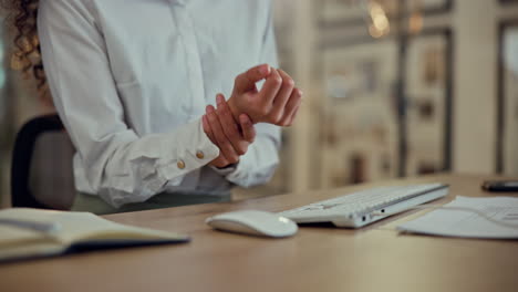 Hands,-business-woman-and-wrist-pain-at-computer