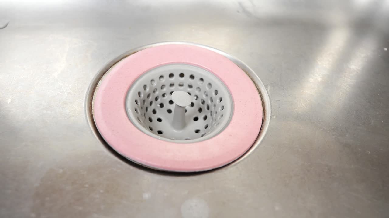 Kitchen Sink Drain with Cover