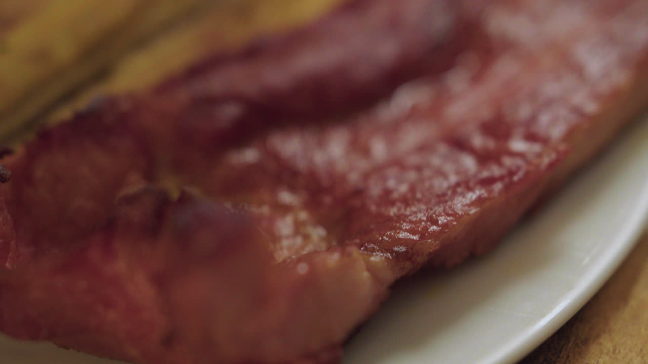 plano detalle plato peruano con cecina muy apetecible