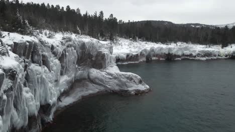 Parque-Estatal-Tettegouche-Costa-Norte-Minnesota-Lago-Superior-Costa-Invierno-Formaciones-De-Hielo