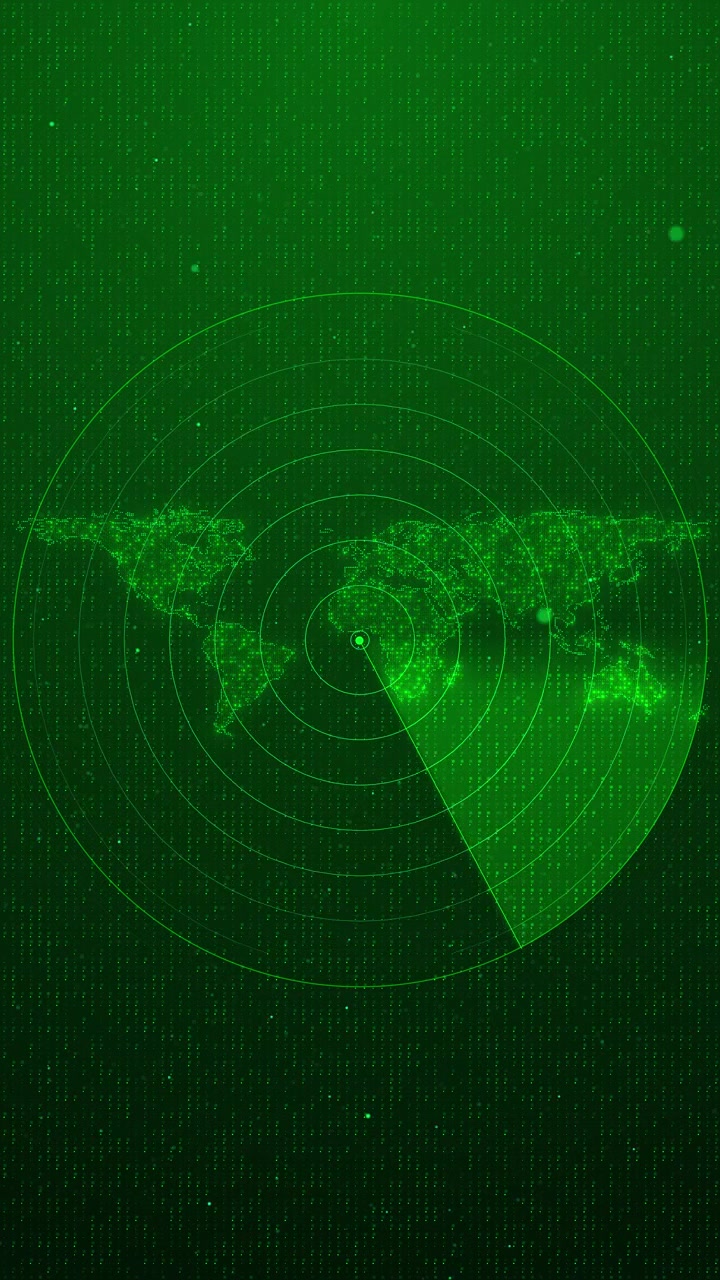 Sfondo mappa mondo radar verde con area di scansione luminosa, griglia digitale e punti di tracciamento globali.