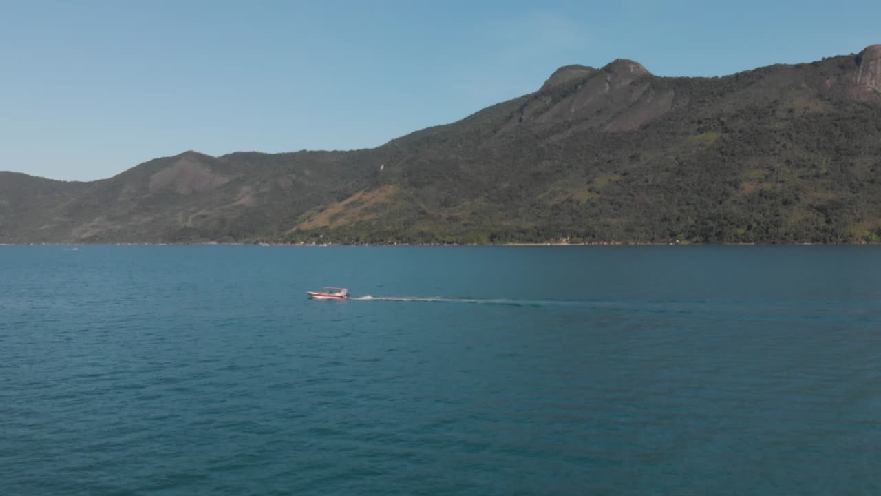 paraty, 리오 데 자네이로, 브라질의 열대 피오르드의 공중 샷