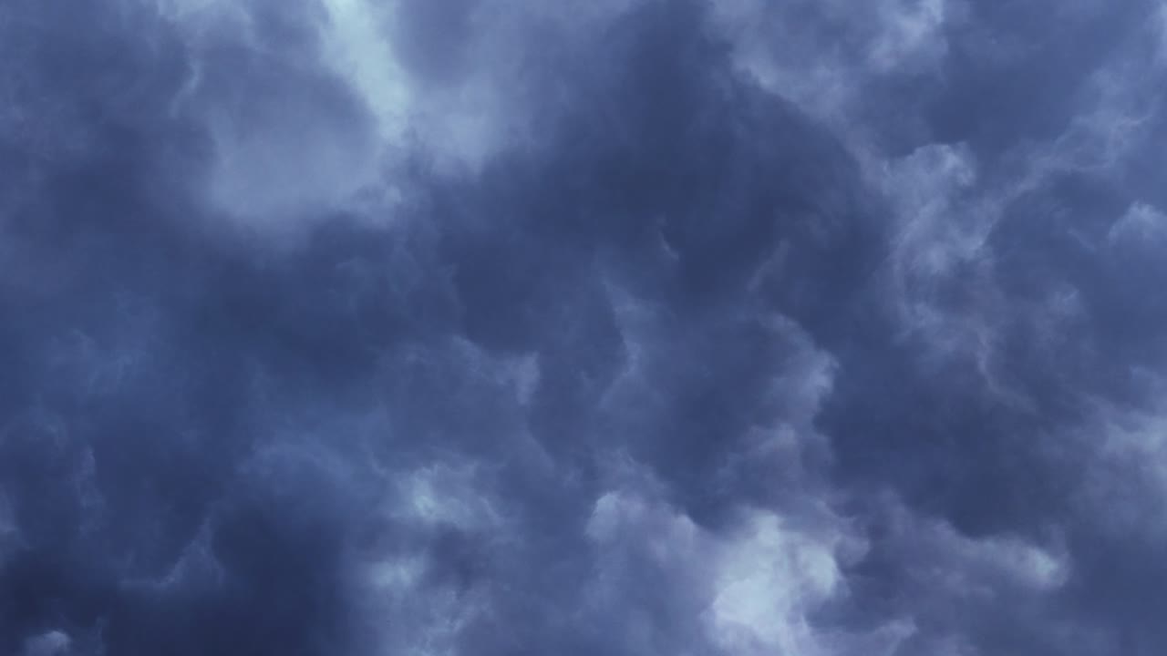 thunderstorm, dramatic sky with dark clouds