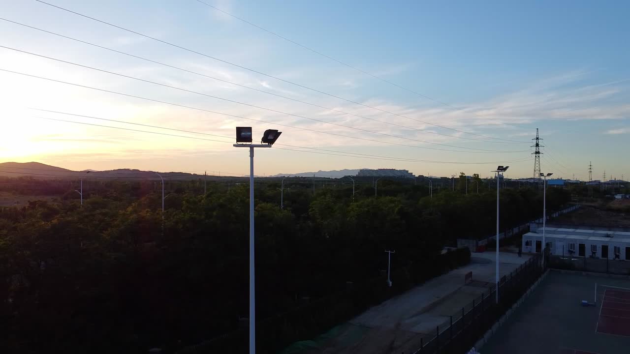 산 뒤의 일몰 - 중국 난하이 신구