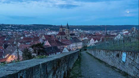 Zeitraffer-Des-Sonnenaufgangs-über-Der-Mittelalterlichen-Innenstadt-Von-Esslingen-Mit-St