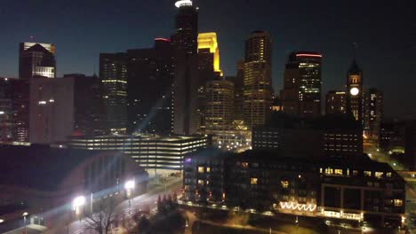 centro de minneapolis por la noche, vista aérea