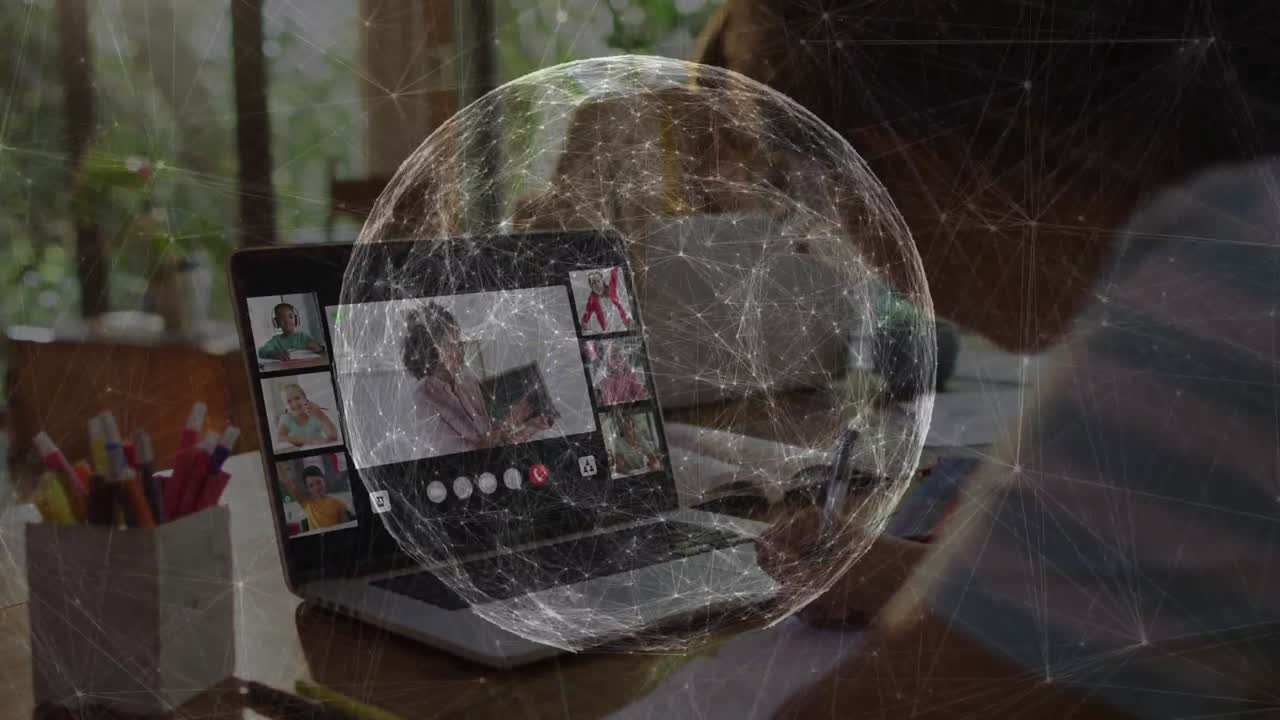 Studerende klikker på bærbar computer for at deltage i undervisningen, noterer nøglepunkter under roterende netværksglobe-overlay