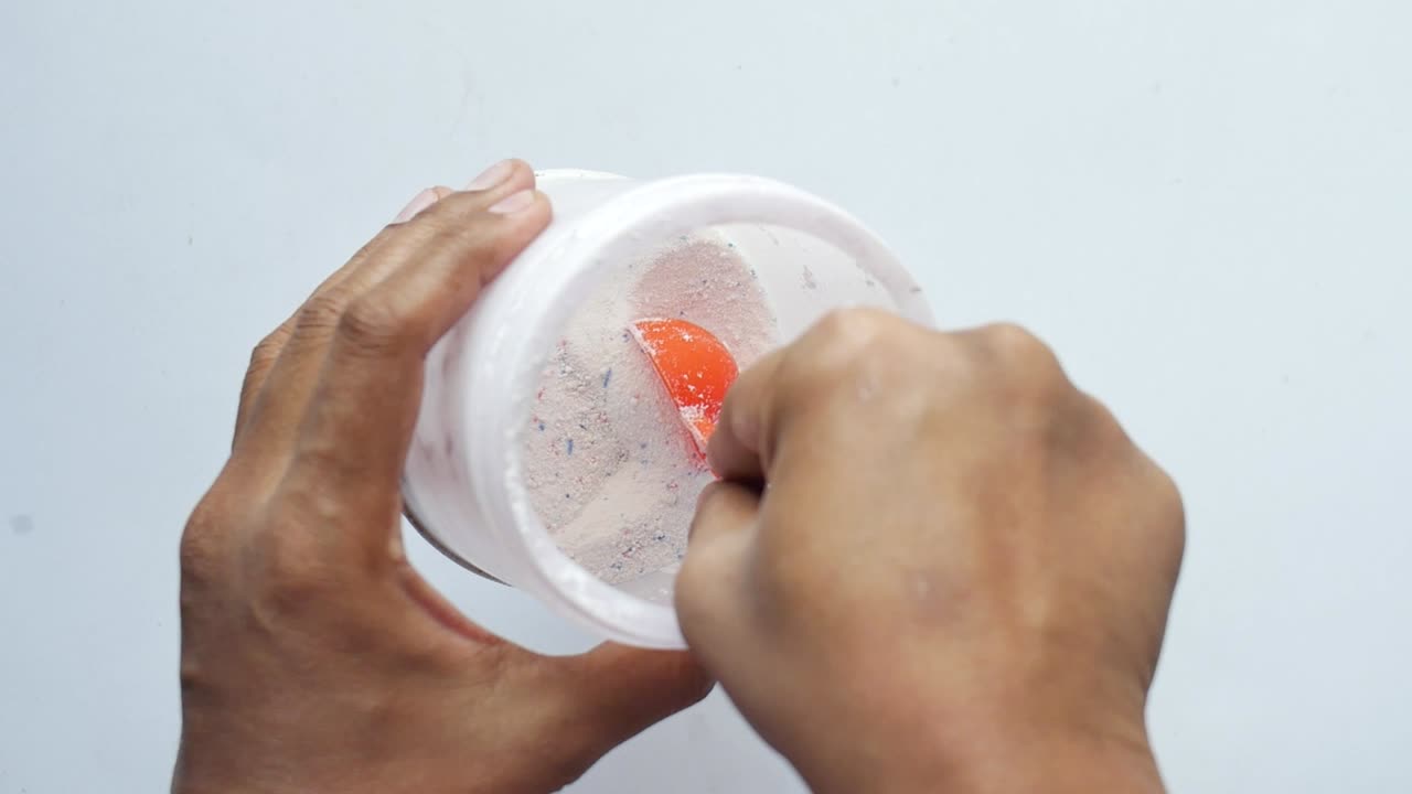 Measuring Laundry Detergent