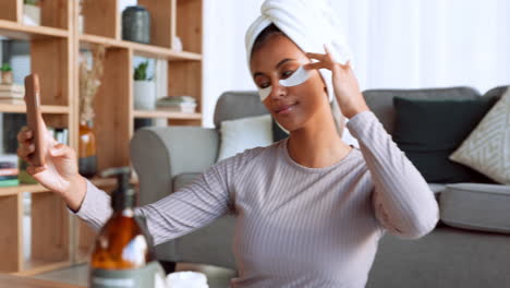 influencer, selfie y belleza con una mujer negra