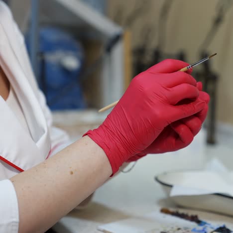 making eye prosthesis, close up