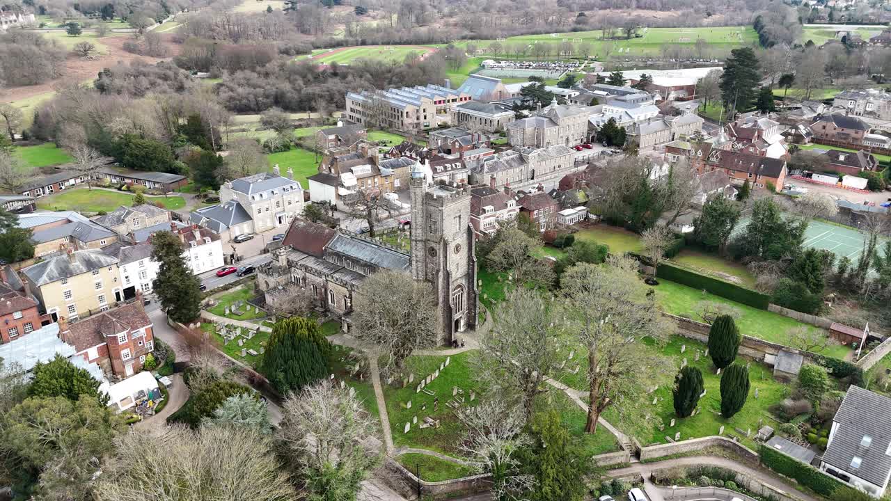 iglesia de san nicolás, sevenoaks, reino unido drone, aéreo