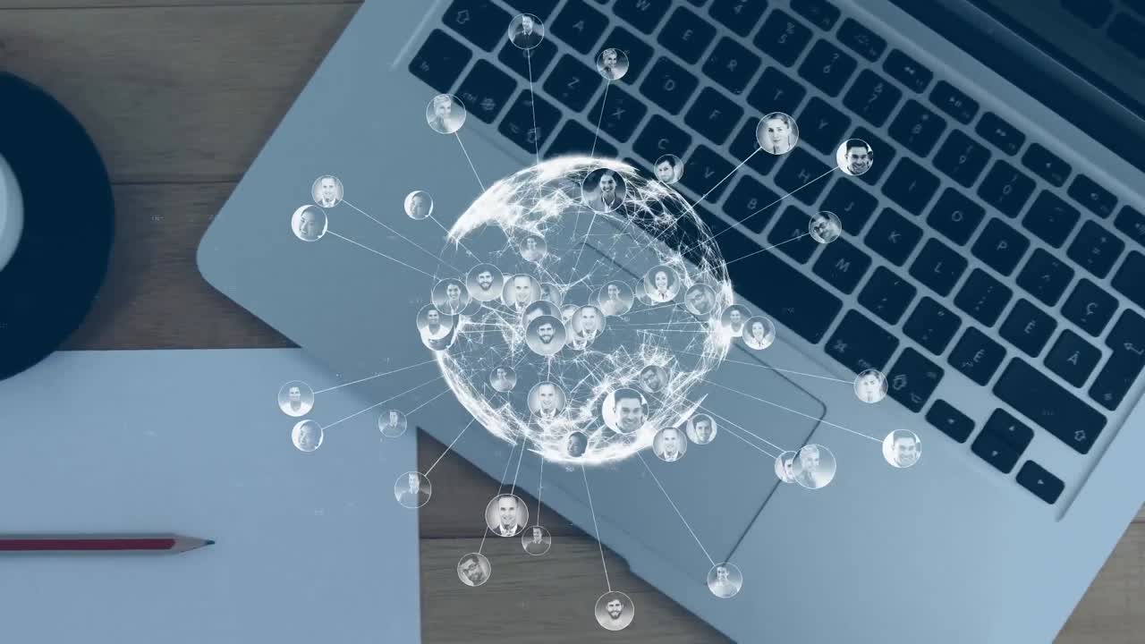 노트북을 통해 연결의 네트워크와 함께 지구의 애니메이션