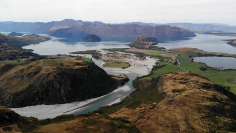 Lake-and-mountains-New-Zealand-4k-drone