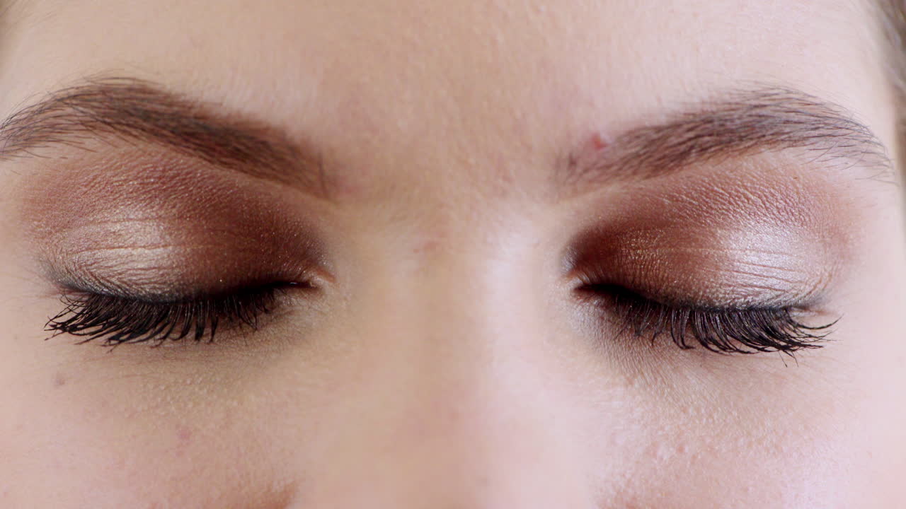 ojos, mujer y rostro macro con wow