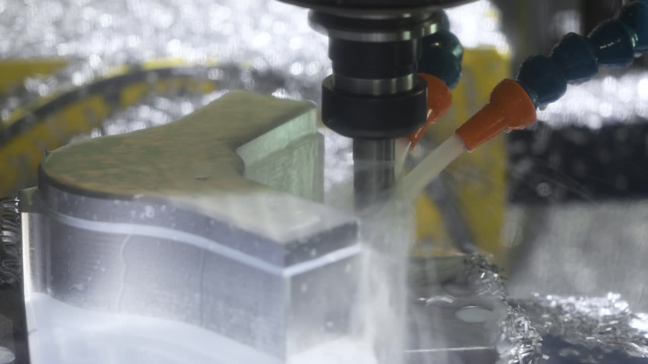 금속 가공 cnc 밀링 머신.