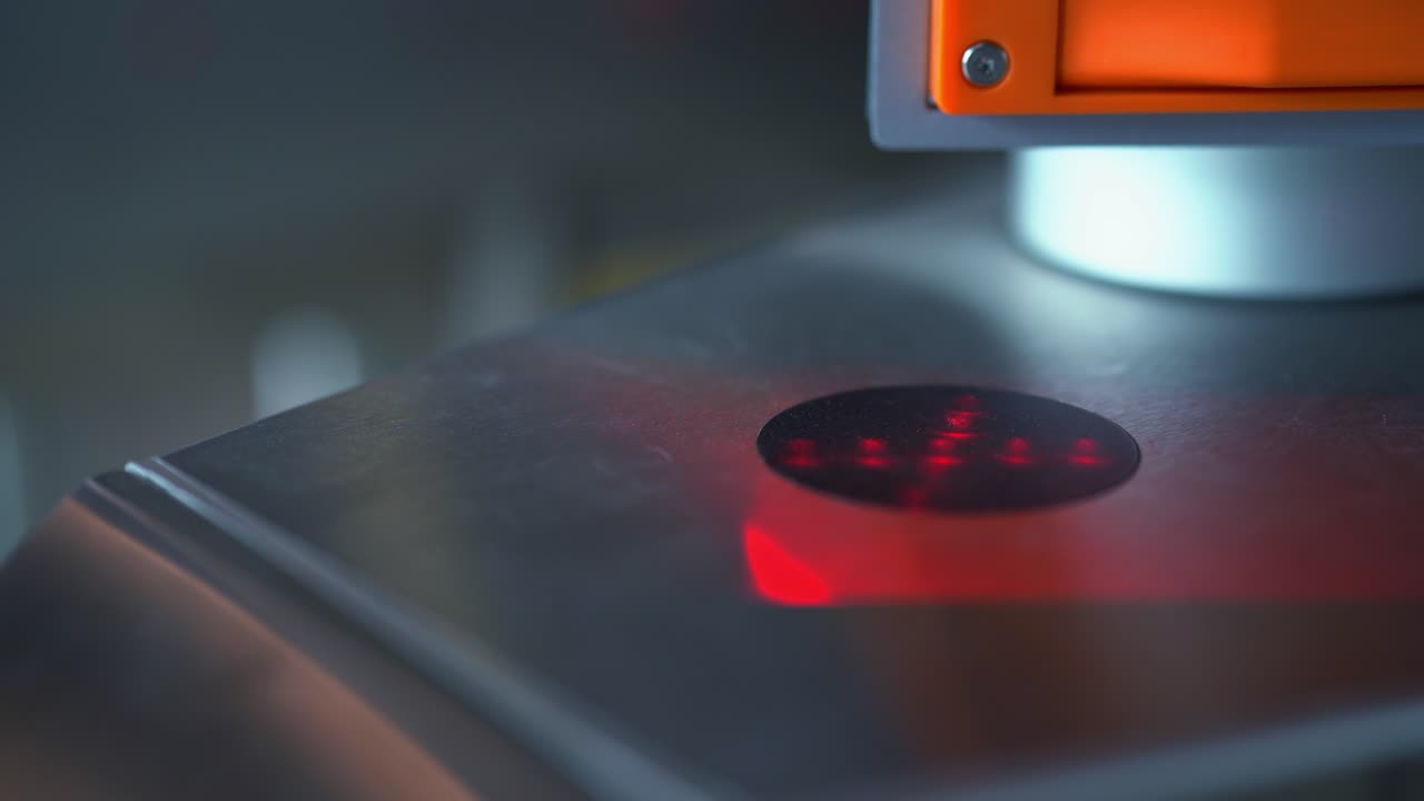primer plano de un sistema de control de acceso al torniquete
