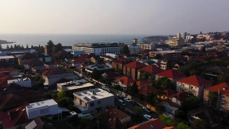 Sydney---Morgenflug-über-Bondi