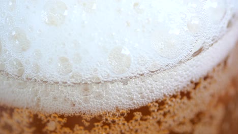 Amazing-4K-footage-of-a-beer