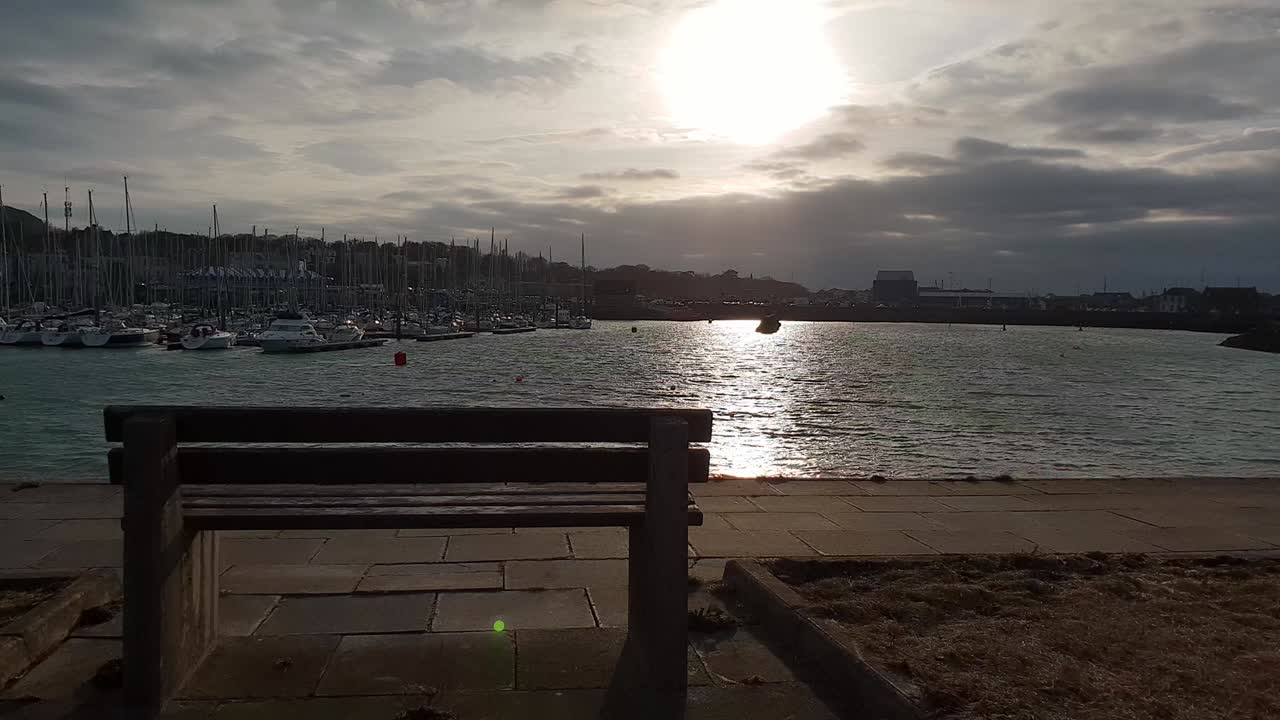 아일랜드 해변에 있는 아름다운 마을 하우스 (howth)