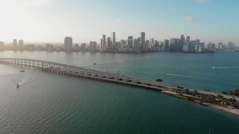 Panoramic-view-of-William-Powell-Bridge-during-sunset,-Florida