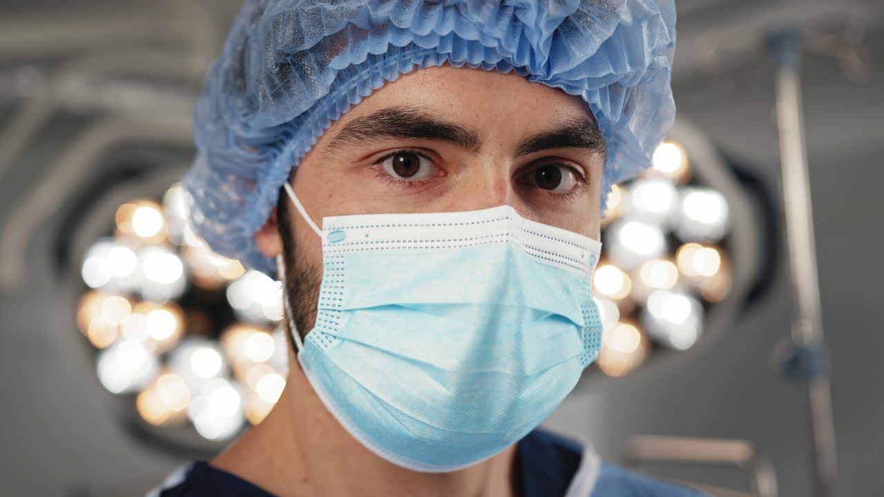 cirujano en quirófano