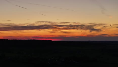 Stimmungsvoller-Und-Theatralischer-Dunkler-Himmel-über-Vaals-In-Den-Niederlanden