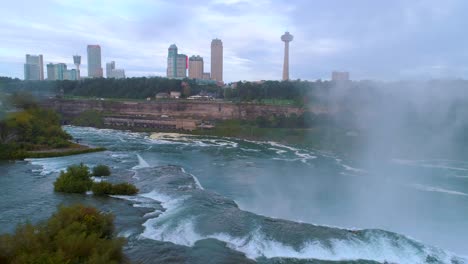 Aéreo-Toronto-Canadá-Horizonte-Cataratas-Del-Niágara-Paso-Elevado-Cinematográfico-Dramático-Toronto-Canadá