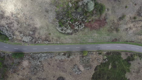 Road-trip-above-view-in-winter