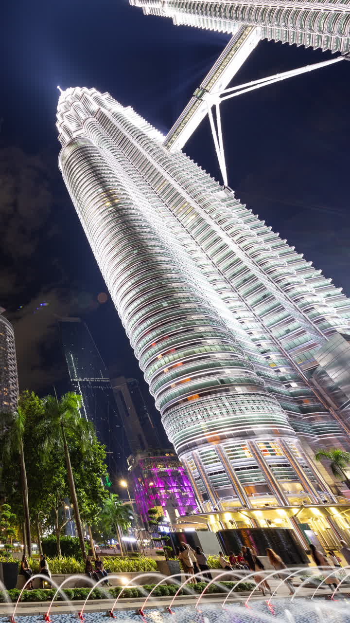Kuala Lumpur petronas towers and skyline in vertical
