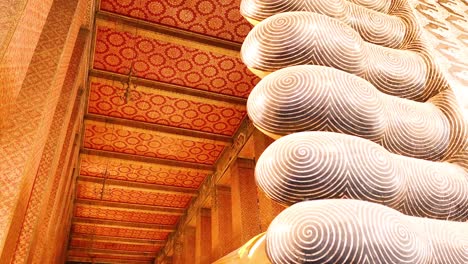 golden buddha statue in bangkok temple